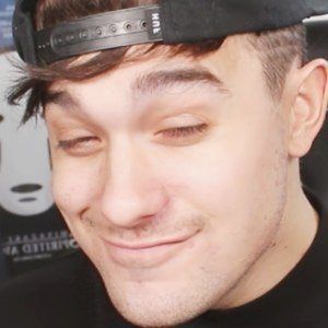 On the surface, minecraft appears as a simple game where the main objective is to mine resources a few months after the game was released. Calixo - Bio, Family, Trivia | Famous Birthdays