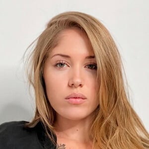 Bella Cario Profile Picture
