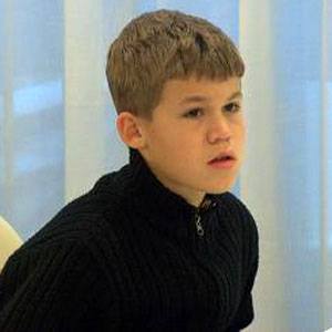 Magnus Carlsen Biography: Birth, Age, Playing Style, Rate, Notable Matches,  Awards & More