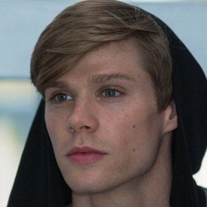 Ryan Carter (Actor) Wiki, Biography, Age, Girlfriends, Family