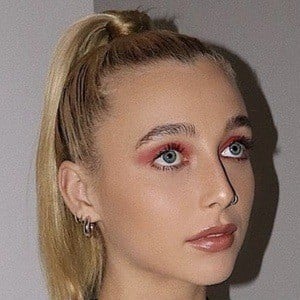 Emma Chamberlain Profile Picture