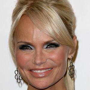 Who Is Kristin Chenoweth? American Actress & Singer's Age, Net