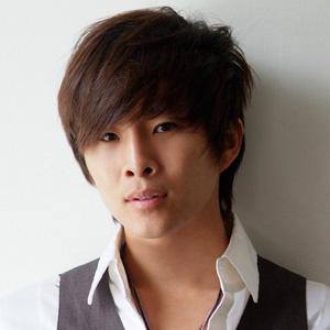 Justin Chon Profile Picture