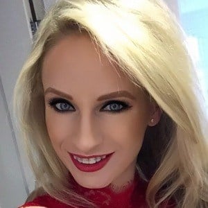 Christine Surrey_Girl Profile Picture