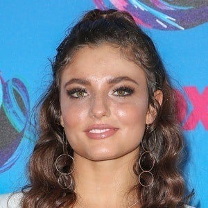 Jade Chynoweth - Age, Family, Bio | Famous Birthdays