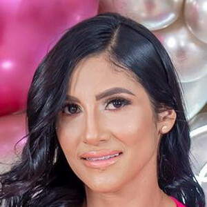 Karina Coronado Profile Picture