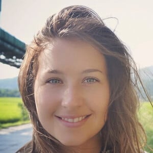 Emma Cox Profile Picture