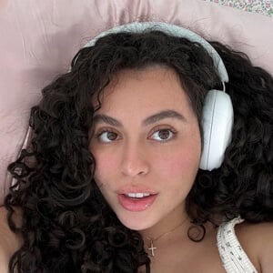 Sarah Cuervo Profile Picture
