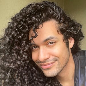 CurlyBoyChuck Profile Picture