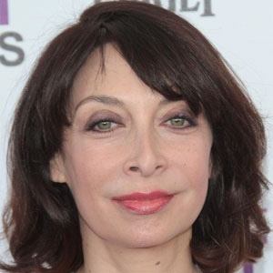 Illeana Douglas Profile Picture