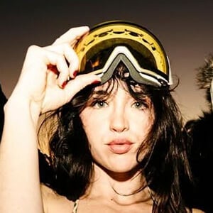 Chloe Eleanor Profile Picture