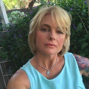 Erika Eleniak Profile Picture