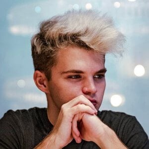 EloYT Profile Picture