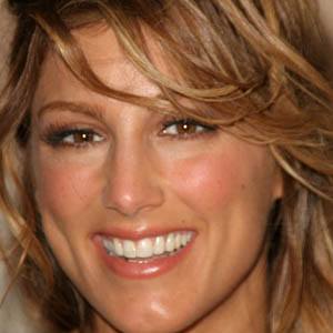 Jennifer Esposito Profile Picture