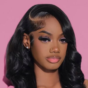 famous_k Profile Picture