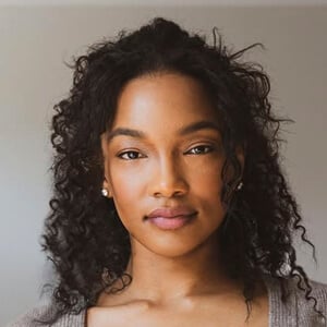 fashionablyjetlagged Profile Picture