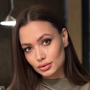 Yulia Fefilova Profile Picture