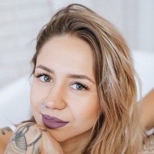 Angelika Ferrous Profile Picture
