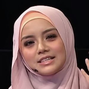 Mira Filzah  Age, Family, Bio  Famous Birthdays