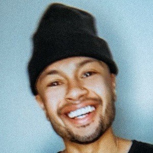 Alfredo Flores Profile Picture