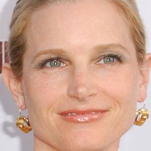 Bridget Fonda Profile Picture