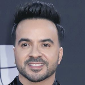 Luis Fonsi Profile Picture