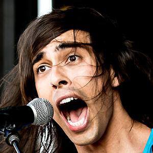 Vic Fuentes Profile Picture