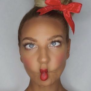 Sia Profile Picture
