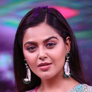 Monal Gajjar Profile Picture