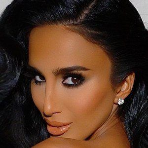 Lilly Ghalichi Profile Picture