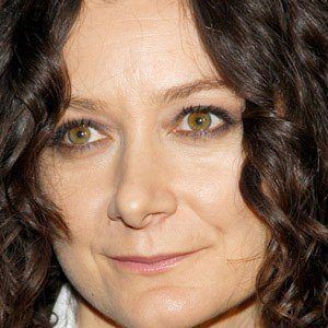 Sara Gilbert Profile Picture