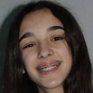 Amélie Girard Profile Picture