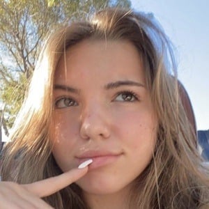 Bella Gorelik Profile Picture