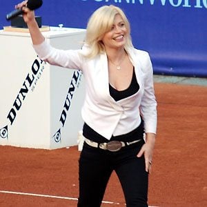 Loredana Groza - Age, Family, Bio | Famous Birthdays