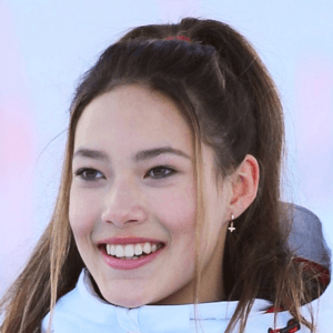 Eileen Gu Height, Age, Boyfriend, Family, Biography & More » StarsUnfolded