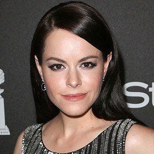 Emily Hampshire Profile Picture