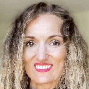 Julie Haneline Profile Picture