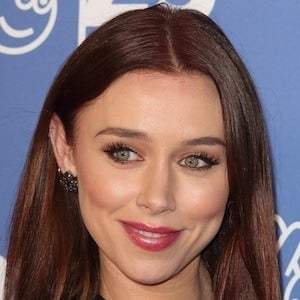 Una Healy Profile Picture