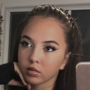 Kseniya Henderson Profile Picture