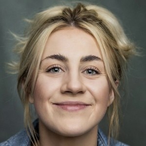 Lottie Henshall Profile Picture