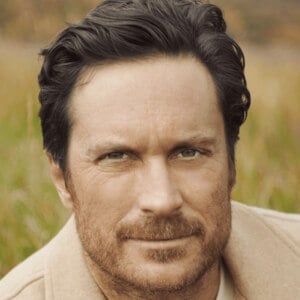 Oliver Hudson Profile Picture