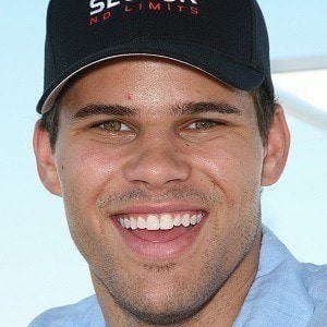 Kris Humphries Profile Picture