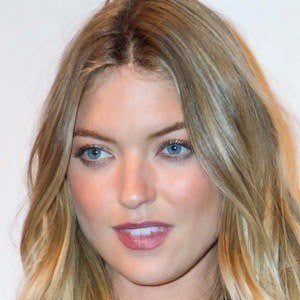 Martha Hunt Profile Picture