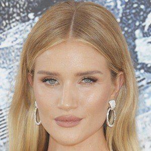 Rosie Huntington-Whiteley Profile Picture