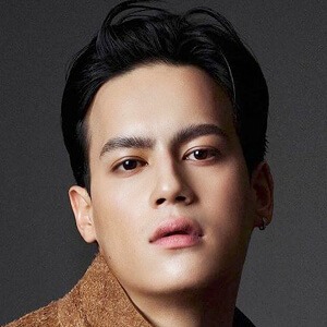 Paris Intarakomalyasut Profile Picture