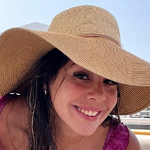 Daniella Isasi Profile Picture