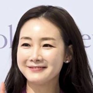 Choi Ji-woo Headshot 