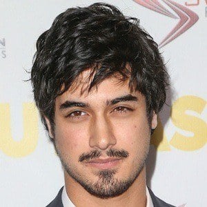 Avan Jogia Profile Picture