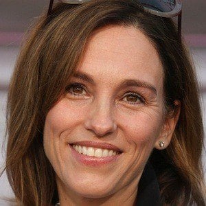 Amy Jo Johnson Profile Picture