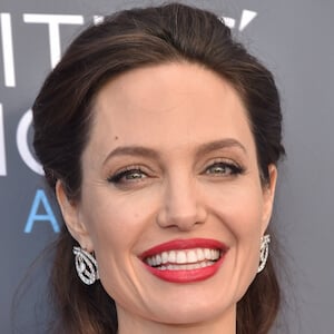 Angelina Jolie Profile Picture